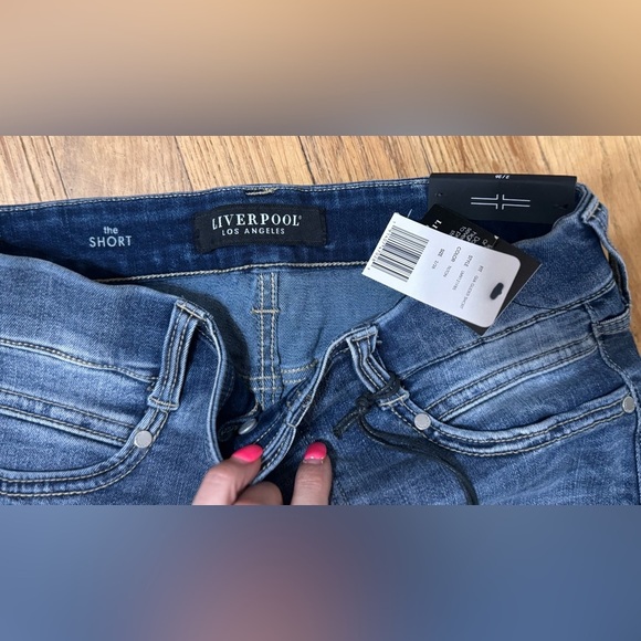 Liverpool Gia Glider Pull-On Shorts w/Fray Hem in Tilton - Picture 5 of 6